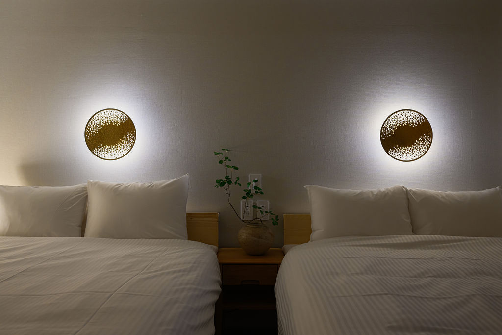 Bedroom 1 — Twin