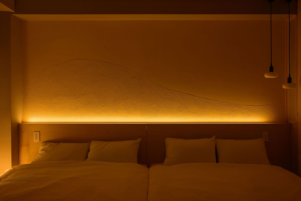 Bedroom 4 — Night